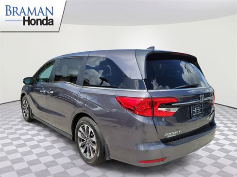 Certified 2024 Honda Odyssey EX-L image 3