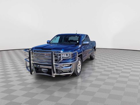 Used 2018 GMC Sierra 1500 SLT w/ SLT Premium Package AWD/4WD image 3