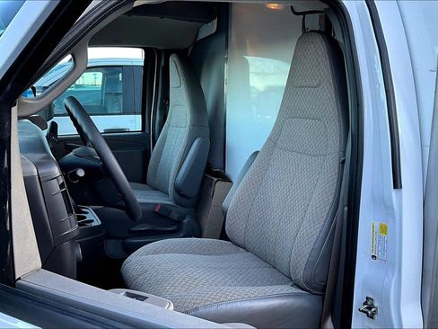 Used 2024 Chevrolet Express 3500 w/ Power Convenience Package RWD image 18