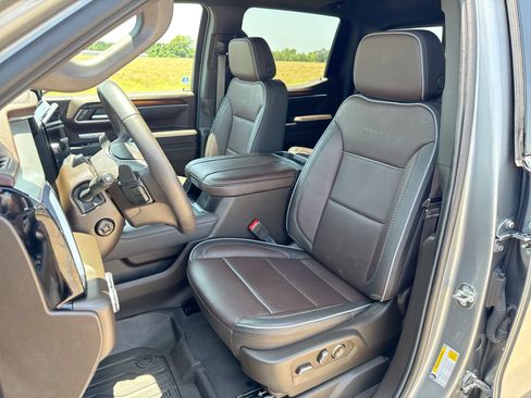 Used 2026 GMC Sierra 1500 Denali AWD/4WD image 11