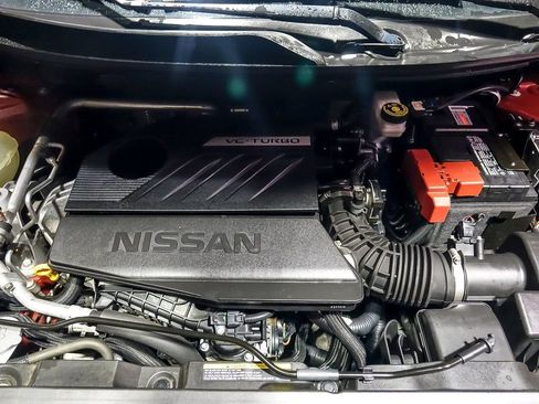 Used 2023 Nissan Rogue S image 31