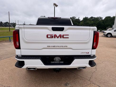 Used 2024 GMC Sierra 1500 AT4 w/ Technology Package AWD/4WD image 4