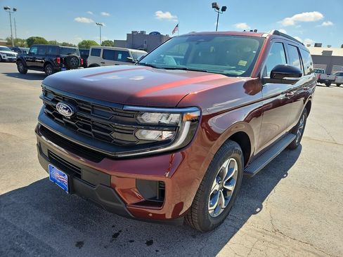 New 2027 Ford Expedition Active RWD image 4