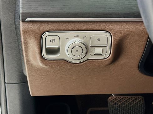 Certified 2025 Mercedes-Benz GLE 350 GLE 350 image 11