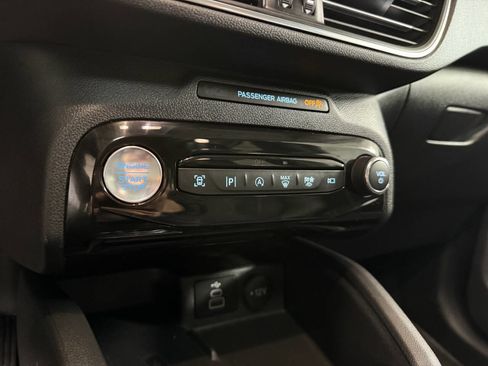 Used 2025 Ford Escape Platinum w/ Premium Technology Package image 22