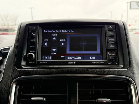 Used 2019 Dodge Grand Caravan SE w/ UConnect Hands-Free Group image 37