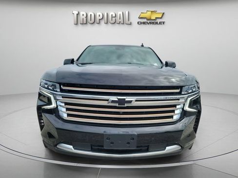 Used 2024 Chevrolet Suburban High Country AWD/4WD image 8