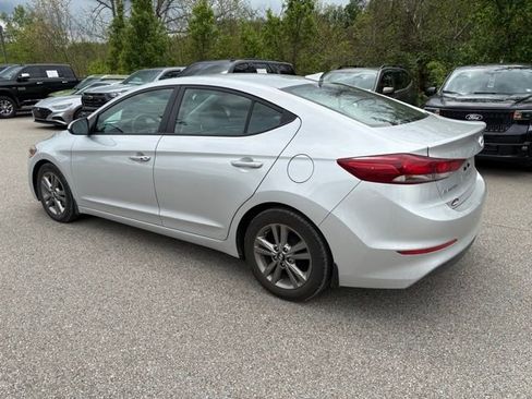 Used 2017 Hyundai Elantra SE w/ SE A/T Tech Package 03 FWD image 3