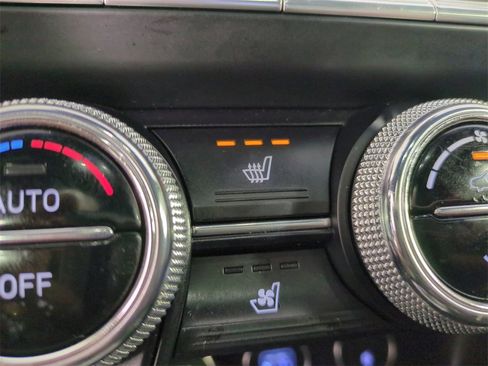 Used 2023 Genesis G70 3.3T w/ Sport Prestige Package image 27