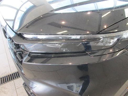 Used 2025 Honda CR-V Sport image 12