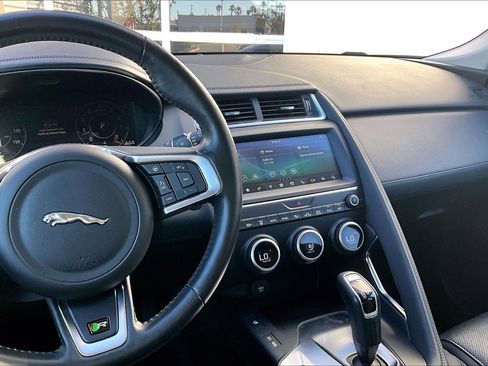 Used 2020 Jaguar E-PACE SE image 6