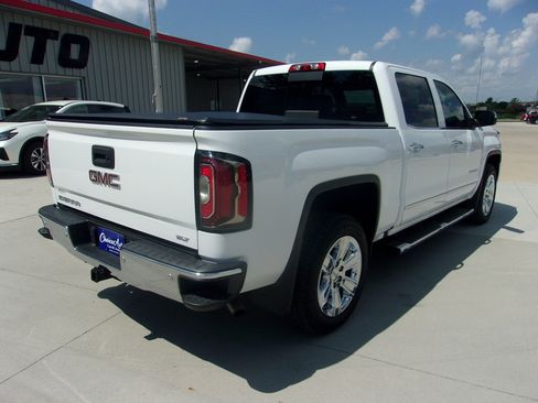 Used 2018 GMC Sierra 1500 SLT AWD/4WD image 3
