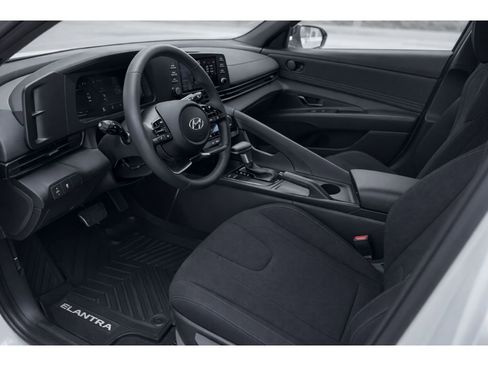 New 2025 Hyundai Elantra Sport image 11