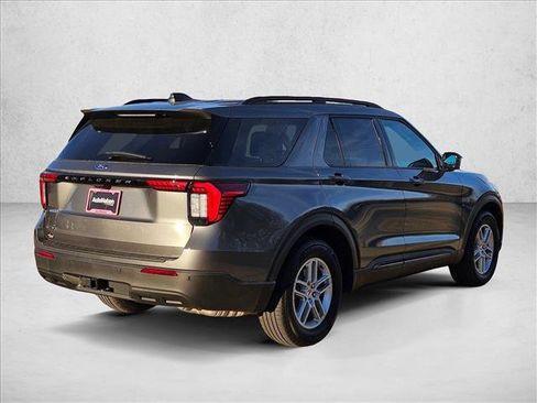 New 2026 Ford Explorer Active RWD image 2