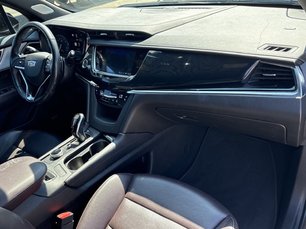 Used 2021 Cadillac XT6 Premium Luxury FWD image 32