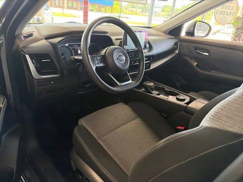 Used 2021 Nissan Rogue SV AWD/4WD image 9