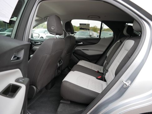 Used 2024 Chevrolet Equinox LT w/ Driver Convenience Package AWD/4WD image 16