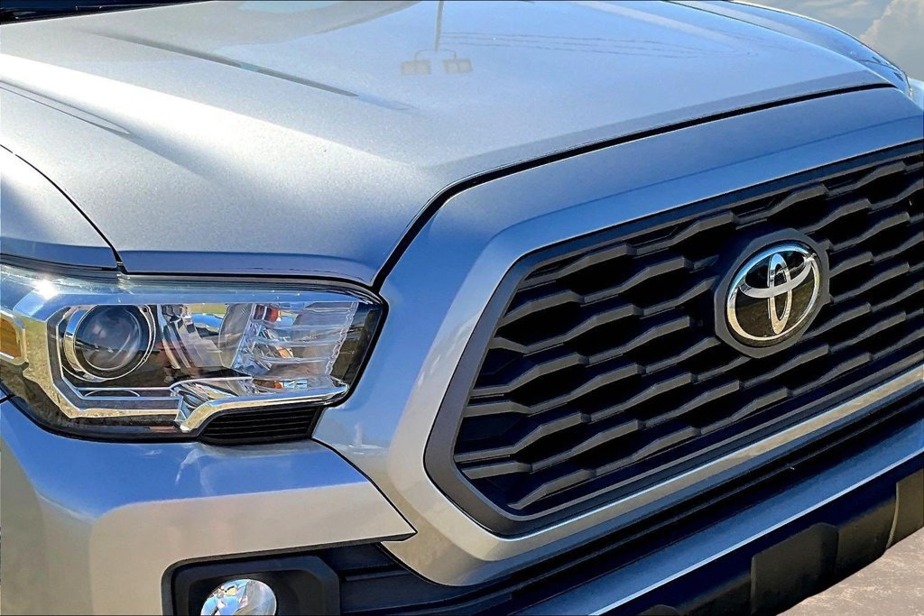 Used 2020 Toyota Tacoma TRD Off-Road RWD image 36