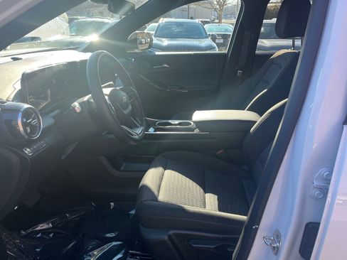 Used 2025 Chevrolet Equinox LT image 22