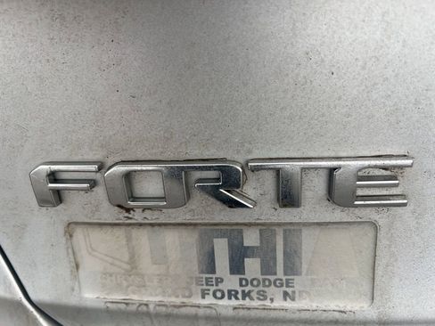 Used 2014 Kia Forte EX image 16