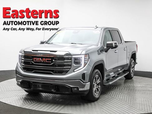 Used 2024 GMC Sierra 1500 SLT image 1