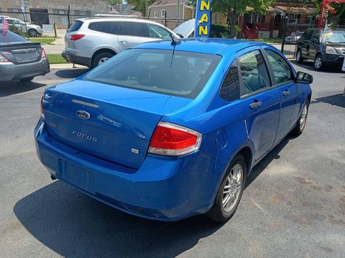 Used 2010 Ford Focus SE FWD image 4