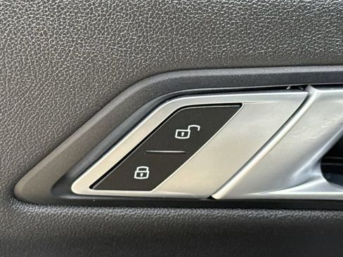 Used 2021 BMW 330i Sedan w/ Convenience Package RWD image 22