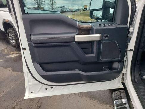 Used 2022 Ford F250 Lariat w/ Lariat Ultimate Package image 20