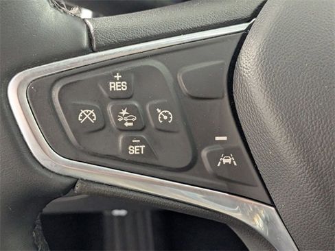 Used 2023 Chevrolet Equinox LT w/ Driver Convenience Package image 16