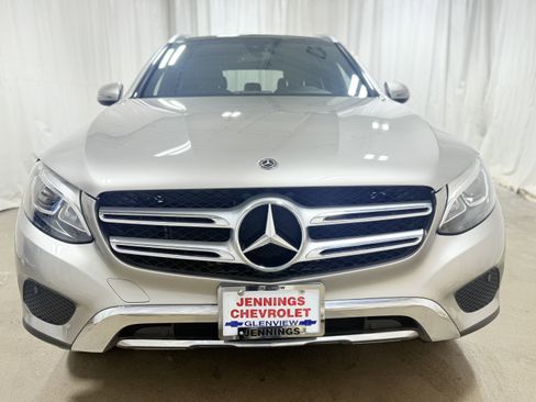 Used 2019 Mercedes-Benz GLC 300 4MATIC image 2