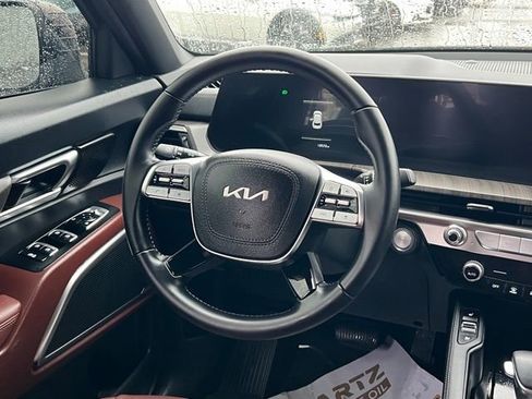 Certified 2024 Kia Telluride EX w/ EX Captain's Chair Package image 14