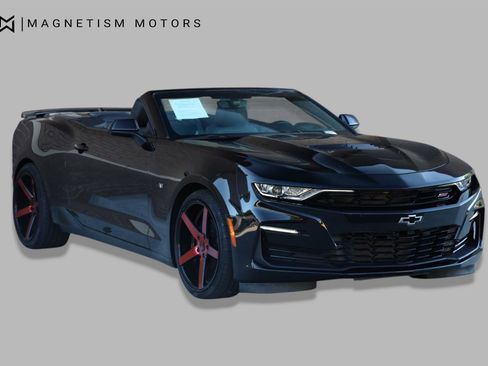 Used 2019 Chevrolet Camaro SS RWD image 7