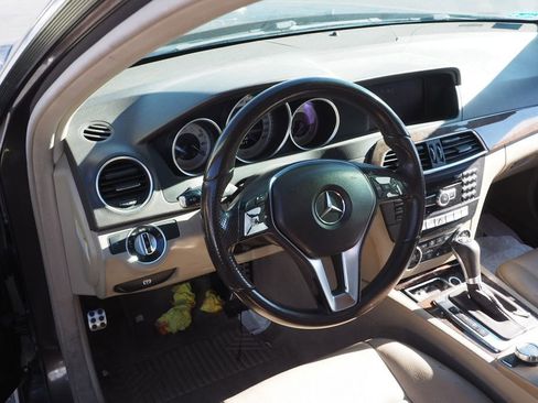 Used 2013 Mercedes-Benz C 250 Sedan image 5