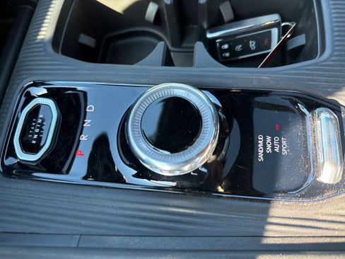 New 2026 Jeep Cherokee Overland w/ Advanced Pro Tech Group image 24