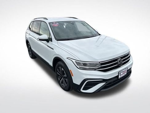 Used 2024 Volkswagen Tiguan S image 8