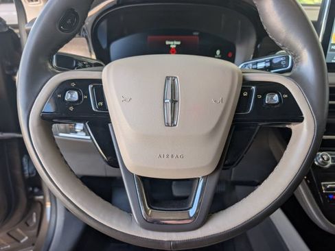 Used 2022 Lincoln Corsair Reserve AWD/4WD image 12
