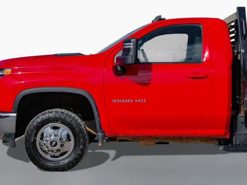 Used 2023 Chevrolet Silverado 3500 LT w/ Convenience Package image 10