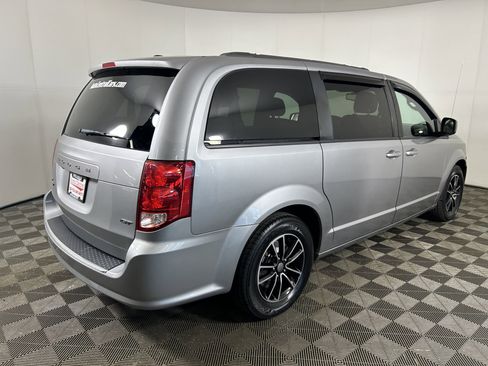 Used 2019 Dodge Grand Caravan GT FWD image 5