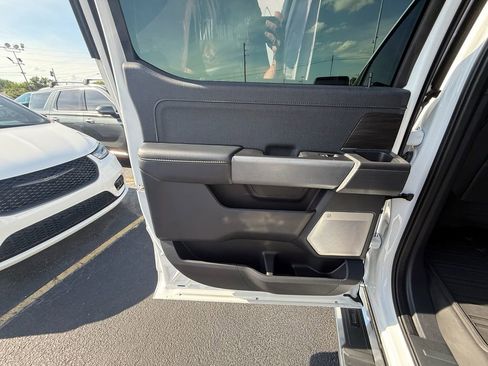 Used 2024 Ford F150 Lariat w/ Equipment Group 502A High AWD/4WD image 18