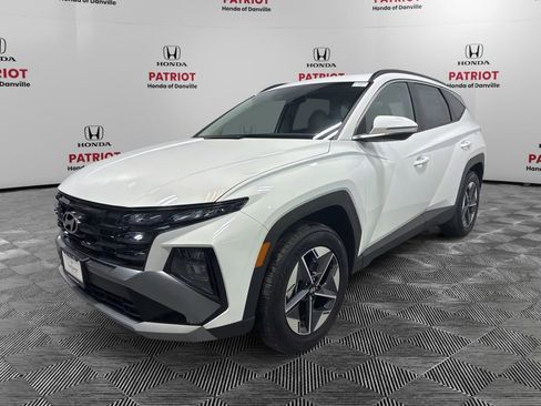 Certified 2025 Hyundai Tucson SEL image 2