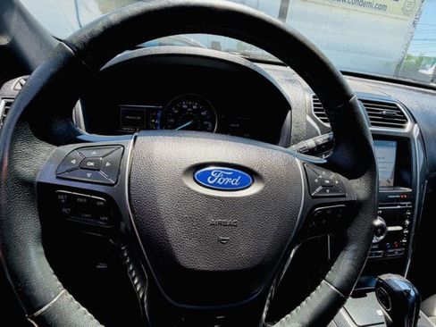 Used 2018 Ford Explorer Limited AWD/4WD image 16