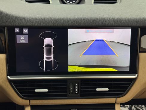 Used 2021 Porsche Cayenne Coupe image 29