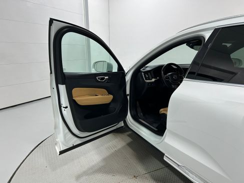 Used 2018 Volvo XC60 T6 Inscription w/ Vision Package AWD/4WD image 21