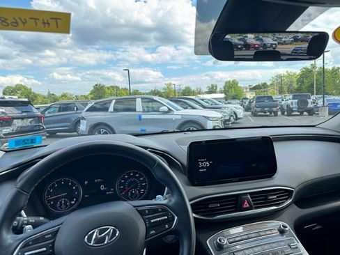 Used 2023 Hyundai Santa Fe SEL AWD/4WD image 17