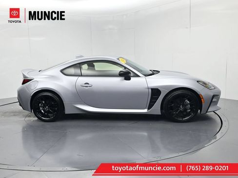 Used 2025 Toyota GR86 Premium w/ ALL Weather Mat Package (TMS) RWD image 1