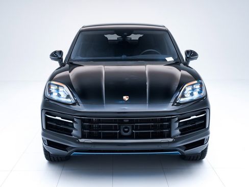 New 2026 Porsche Cayenne Coupe image 6