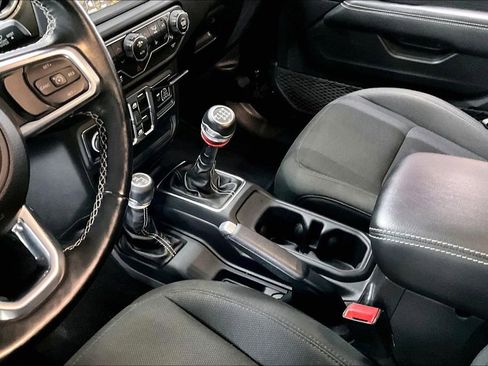 Used 2020 Jeep Wrangler Unlimited Sahara w/ Dual Top Group image 18