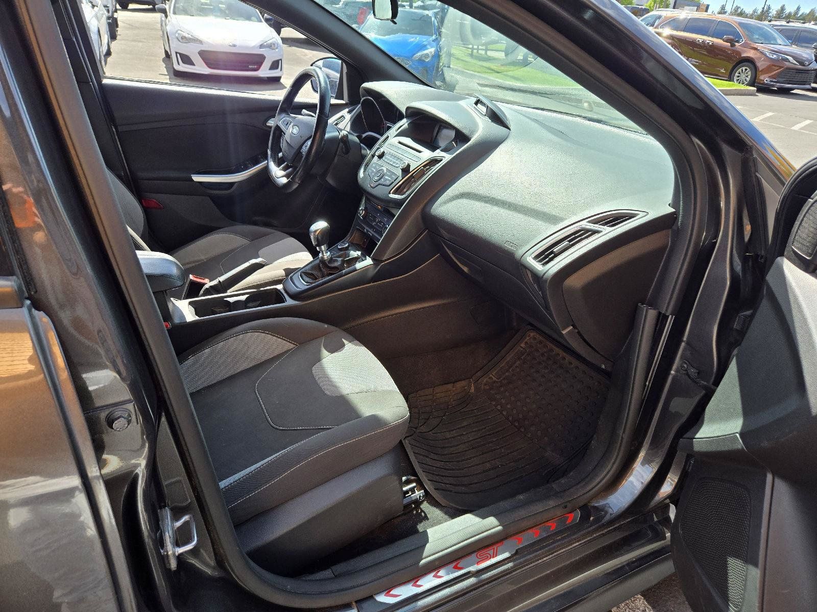 Used 2016 Ford Focus ST FWD image 11