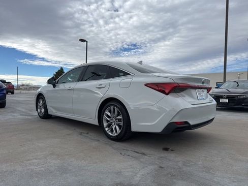 Used 2022 Toyota Avalon XLE w/ Moonroof Package image 7
