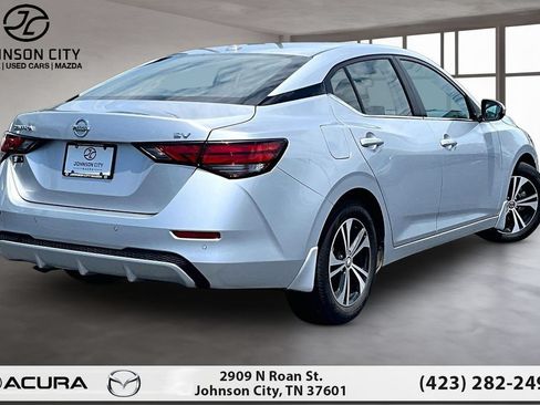 Used 2022 Nissan Sentra SV FWD image 2